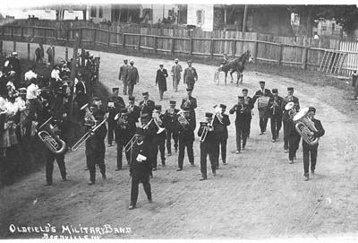 3 H Oldfields Military Band